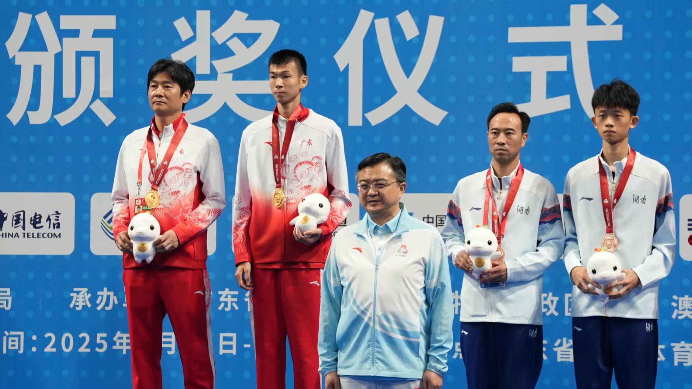 玩加竞技-公开赛巅峰对决！粤西烈马队火力全开荆楚风暴队，跆拳道赛场再起波澜；豪门底蕴再次显现的简单介绍