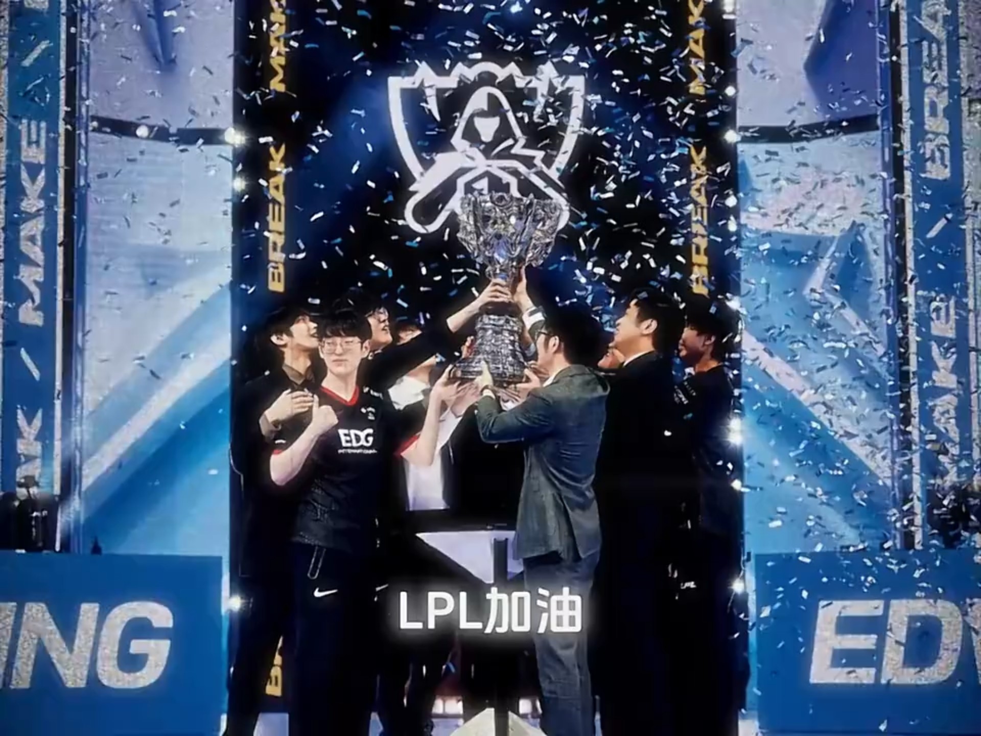 玩加竞技-Faker爆冷击败中国队，赛况扑朔迷离引爆全场！的简单介绍