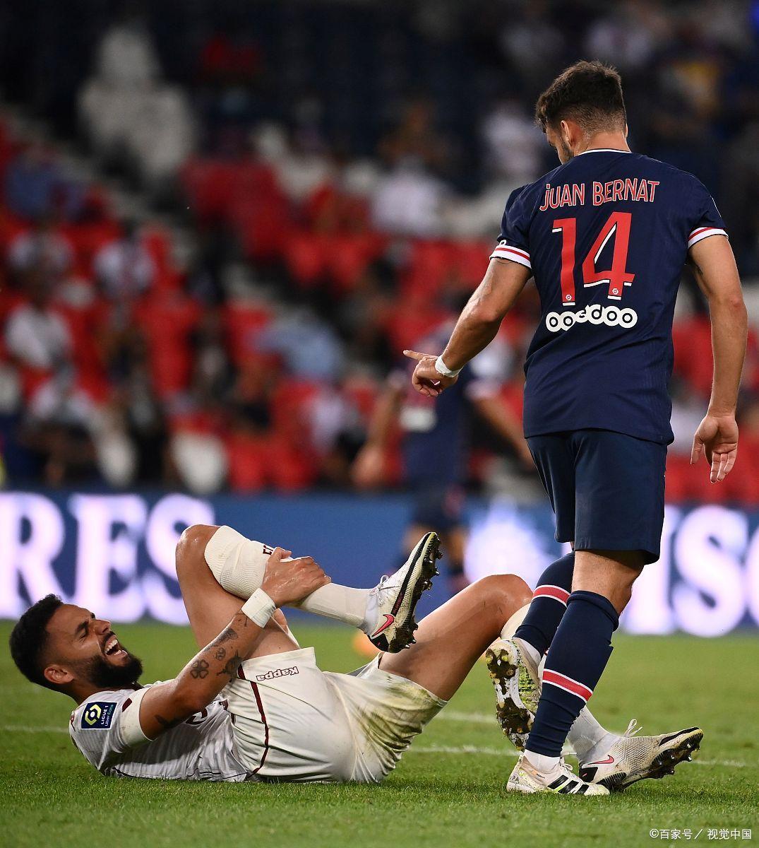 玩加电竞-费德勒在巴黎圣日耳曼比赛中突破纪录，出色防守引发热议！的简单介绍